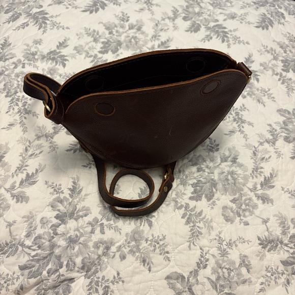 Elegant Brown Leather Women's Bag - Picture 3 of 11